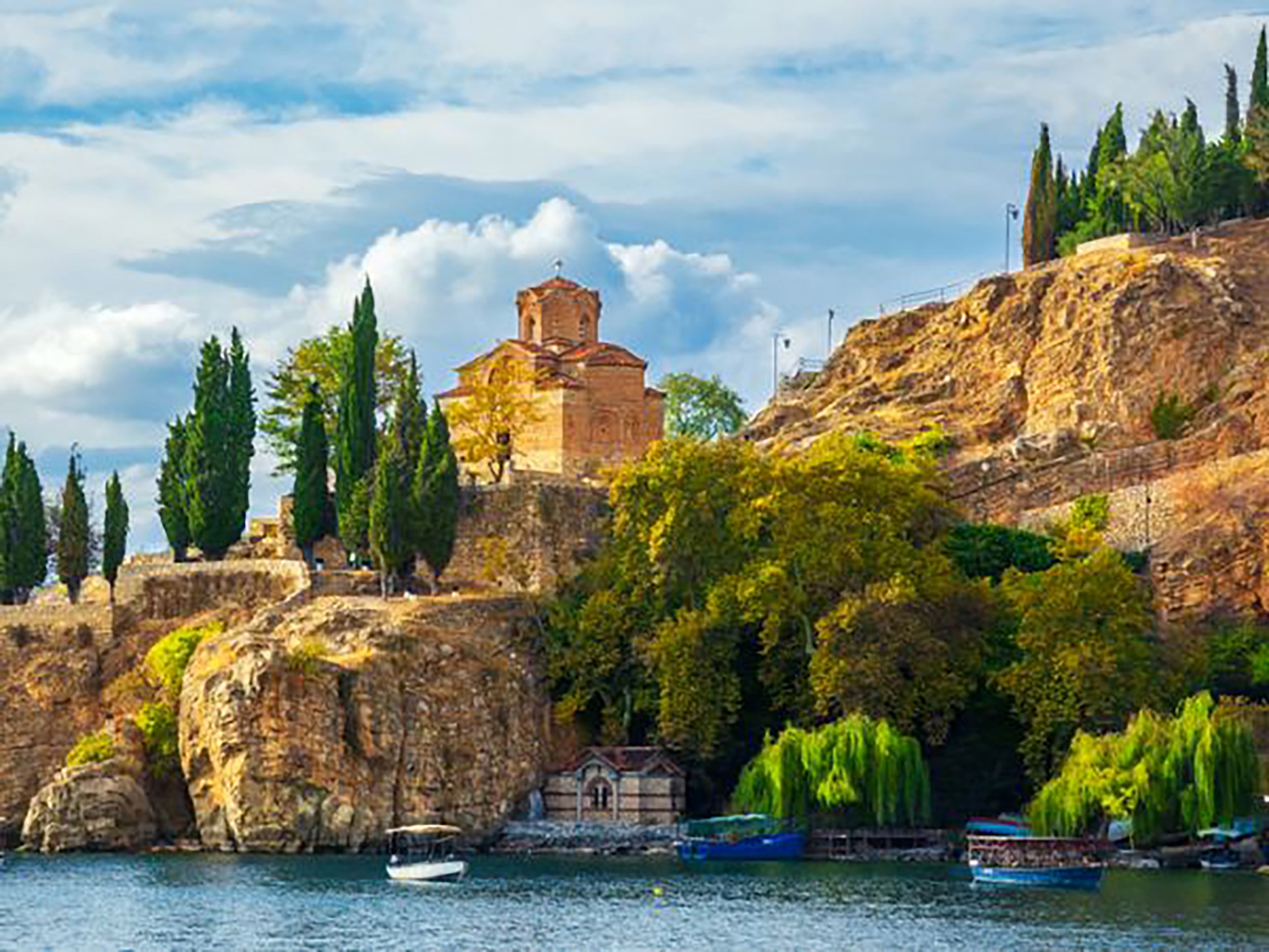 Otobüslü Kosovalı Balkan Turu  Özel Otobüs   3 gece