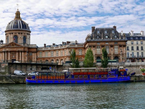 Paris Türk Hava Yolları 3 Gece  