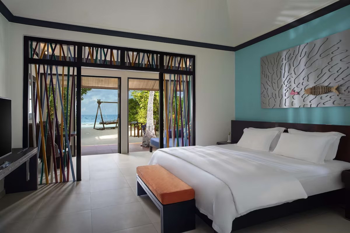 Dhawa Ihuru Resort  5* 5 gece Beachfront jakuzili Villa'da her şey dahil Konaklama QR