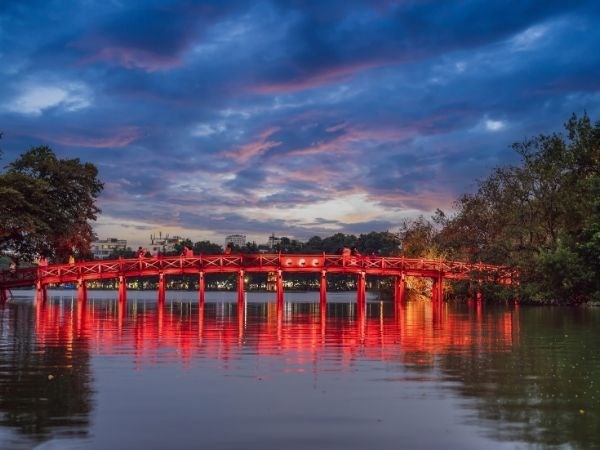 Kamboçya Vietnam Singapur Hava Yolları 8 Gece